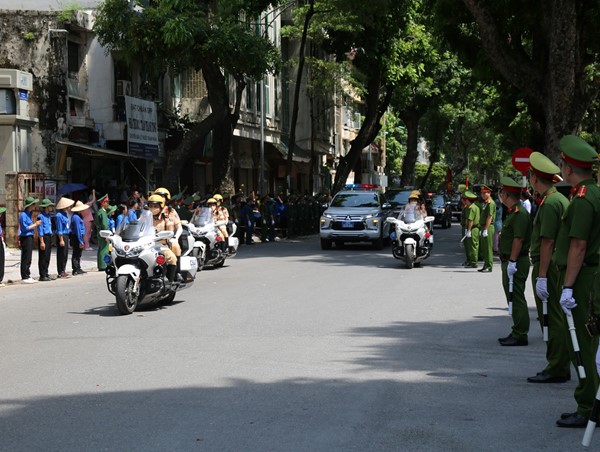 CSGT Hà Nội thầm lặng “giữ đường” trên hành trình đưa Tổng Bí thư Nguyễn Phú Trọng về nơi an nghỉ