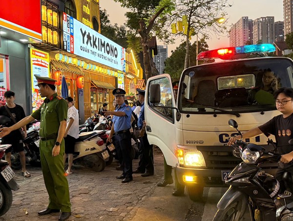 Ban Chỉ đạo 197 quận Hà Đông ra quân lập lại trật tự đường Nguyễn Văn Lộc