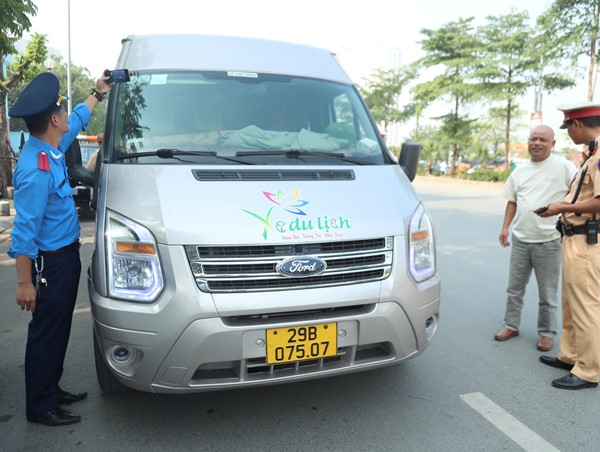 Xử lý đồng loạt vi phạm trước cổng bệnh viện K