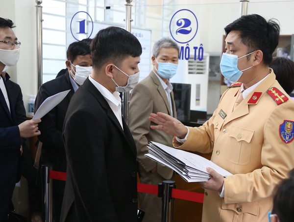 Cảnh báo lừa đảo gọi điện làm thủ tục định danh biển số xe