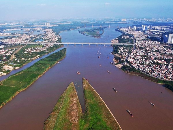 Hà Nội thống nhất đầu tư một số cầu lớn qua sông Hồng