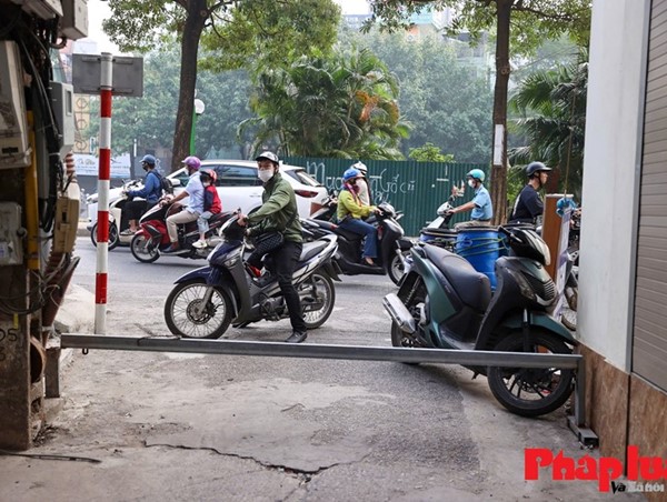 Cần có phương án tổ chức giao thông thay vì cấm xe qua ngõ