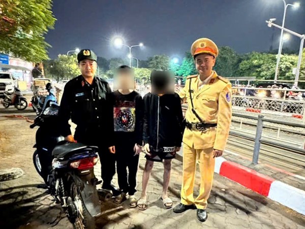 Bắt 2 đối tượng ăn trộm xe máy, bỏ chạy khi thấy công an