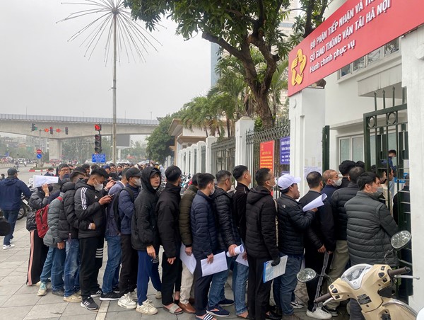 Không ngắt quãng hoạt động cấp, đổi giấy phép lái xe