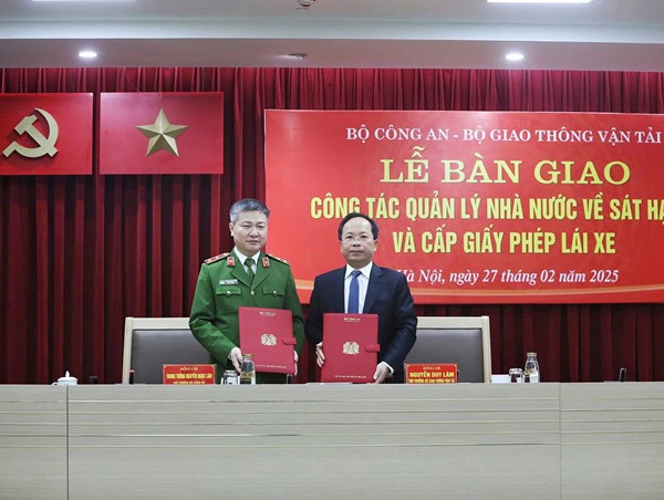 Từ 1/3, lực lượng công an sẽ cấp, đổi giấy phép lái xe