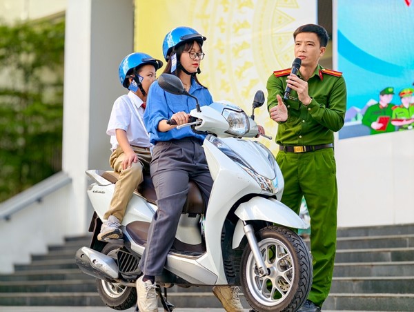 Ban ATGT TP Hà Nội: Bền bỉ xây dựng văn hoá giao thông