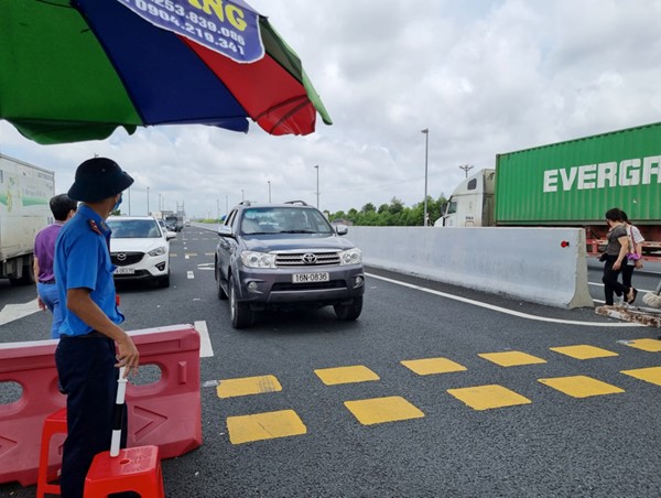 Sẽ dỡ bỏ chốt kiểm soát tại TP Cẩm Phả, Vân Đồn từ 12h ngày 30/6 để đảm bảo giao thông thông suốt