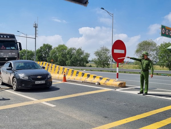 Thái Bình mở lại 12 tuyến vận tải hành khách liên tỉnh