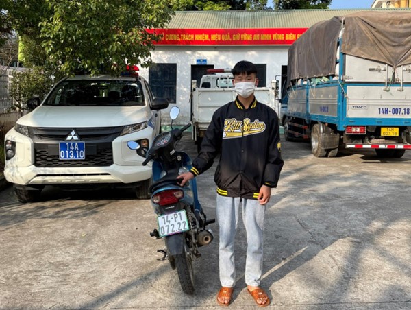 Quảng Ninh: Khoe clip “bốc đầu” lên mạng xã hội, nam thanh niên bị xử phạt