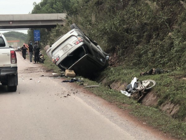 Ô tô va chạm xe máy, một người tử vong