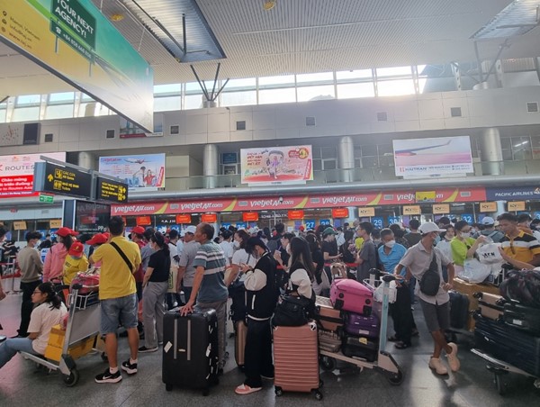 Hành khách bức xúc khi Vietjet Air hoãn, hủy chuyến bay mà không thông báo