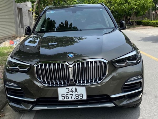 Xế hộp BMW X5 2022 bốc trúng biển sảnh rồng 567.89