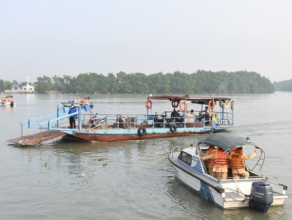 Hải Phòng: Tạm đình chỉ 2 phương tiện đường thuỷ chở khách 