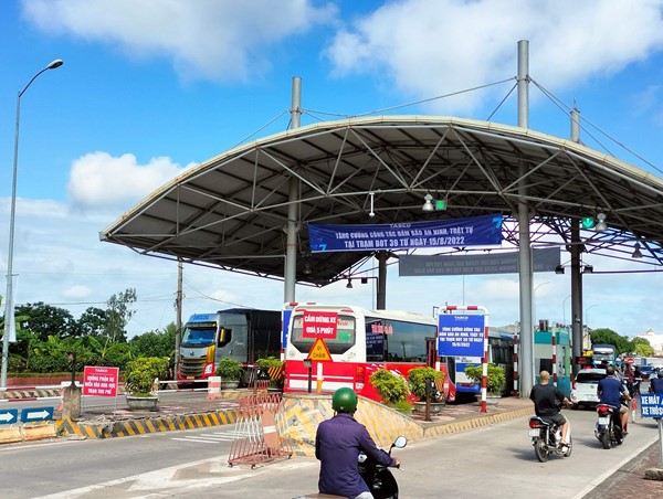 Trạm thu phí BOT 39 Kiến Xương tạm thời thông thoáng trở lại