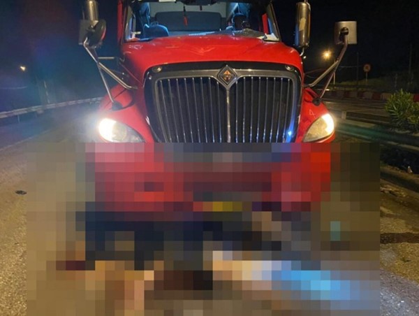 2 người tử vong sau va chạm với container trên quốc lộ 5