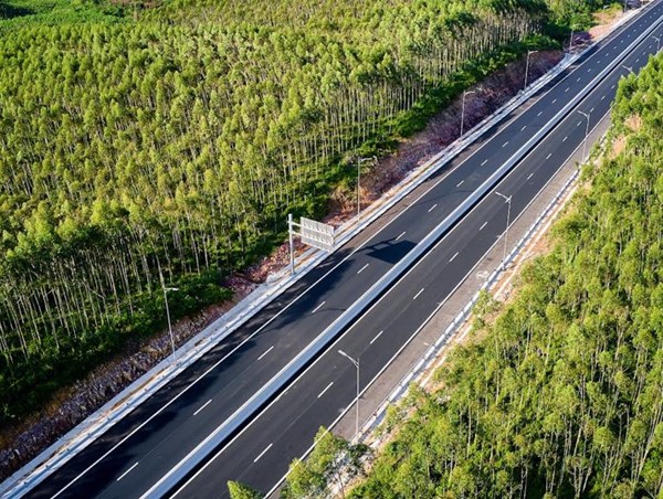 Quảng Ninh: Cao tốc Vân Đồn - Móng Cái tạo sự kết nối vùng