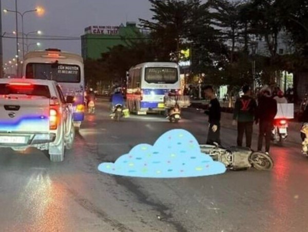 Quảng Ninh: Va chạm với xe khách, một người bị thương