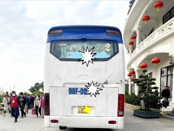 Xe khách mất lái gây tai nạn khiến 2 người thương vong