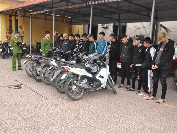 Hải Dương: Bắt giữ nhóm cướp xe máy của người đi đường 
