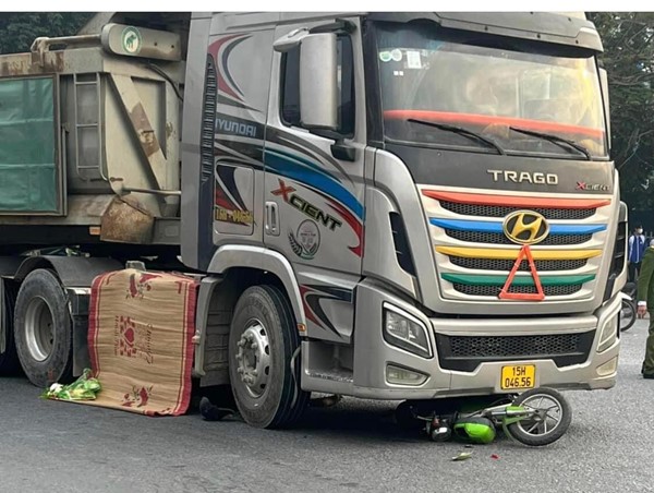 Hải Phòng: Một nữ sinh tử vong sau va chạm với xe tải