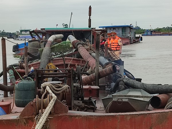 Hải Phòng: 68 trường hợp vi phạm các quy định về trật tự an toàn giao thông đường thủy nội địa