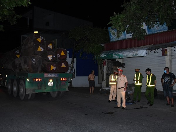 Hải Phòng: Tổng kiểm soát xe ô tô đầu kéo