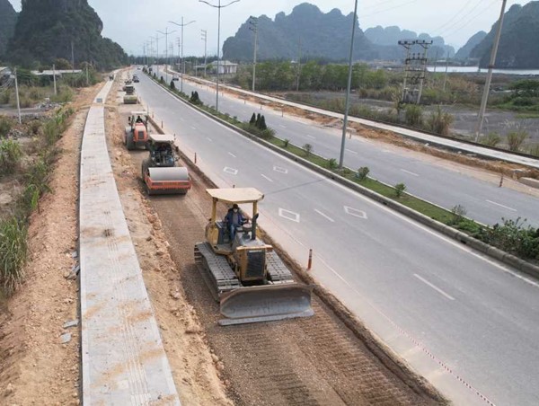 Quyết tâm hoàn thành tuyến đường bao biển Hạ Long-Cẩm Phả trước 30/4