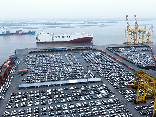 VinFast VF8 với 1.800 chiếc tại cảng Hải Phòng chuẩn bị đến Mỹ
