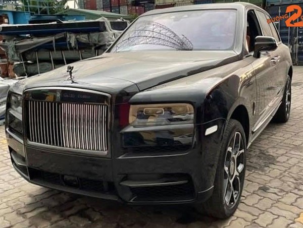 Hải Phòng: Tìm chủ nhân của chiếc xe hạng sang bỏ quên tại Cảng