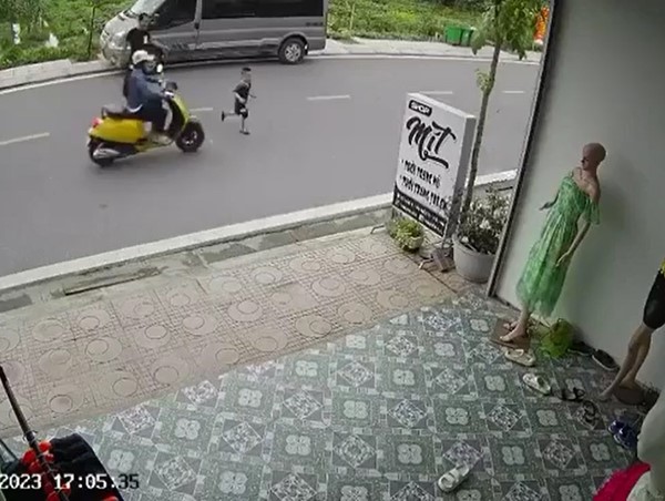 Hải Phòng: Xác minh thông tin người đàn ông hành hung người phụ nữ va phải cháu bé chạy qua đường