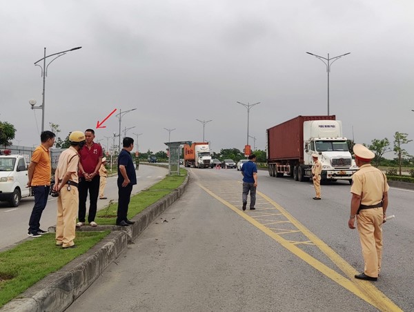 Hải Phòng: Tạm giữ hình sự đối tượng chống đối lực lượng CSGT