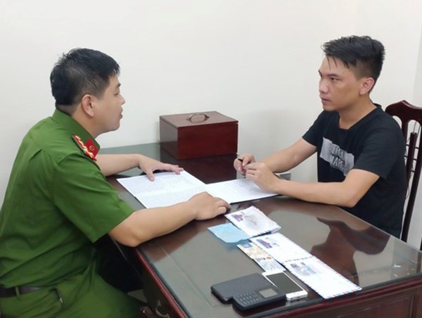 Nam Định: Bắt giữ 2 đối tượng điều khiển xe ô tô tàng trữ ma tuý