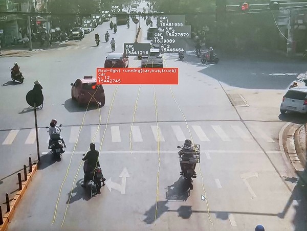 Hải Phòng: Xử phạt 64 trường hợp vượt đèn đỏ sau lắp camera phạt nguội