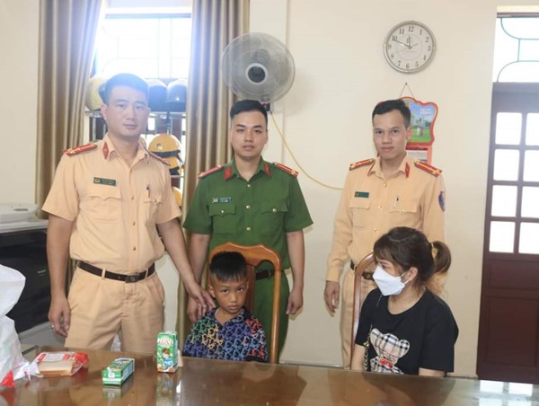 Quảng Ninh: Cứu sống cháu bé từ dưới bờ sông Ka Long