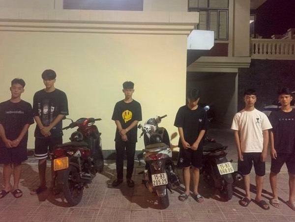 Hải Phòng: Các tài xế nhí thường xuyên đánh võng tạt đầu trên các tuyến phố bị Công an tóm gọn