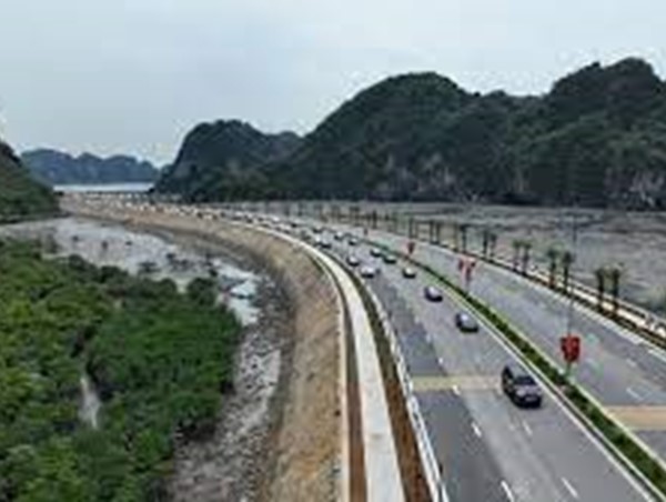 Quảng Ninh: Điều chỉnh tốc độ từ 60 lên 80km/h tại đường bao biển Hạ Long - Cẩm Phả