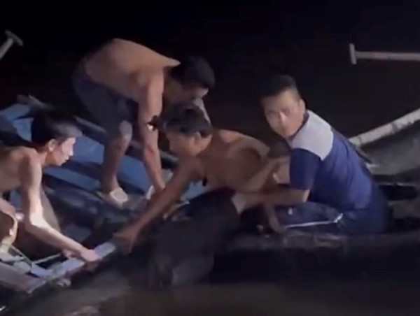 Hải Phòng: Cứu 1 thai phụ rơi xuống sông