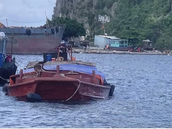 Quảng Ninh: Phòng CSGT đường thuỷ phạt chủ tàu 59 triệu đồng do chở than không nguồn gốc