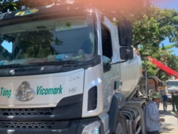 Thái Bình: Xử phạt 2 xe bồn bê tông đi vào đường cấm