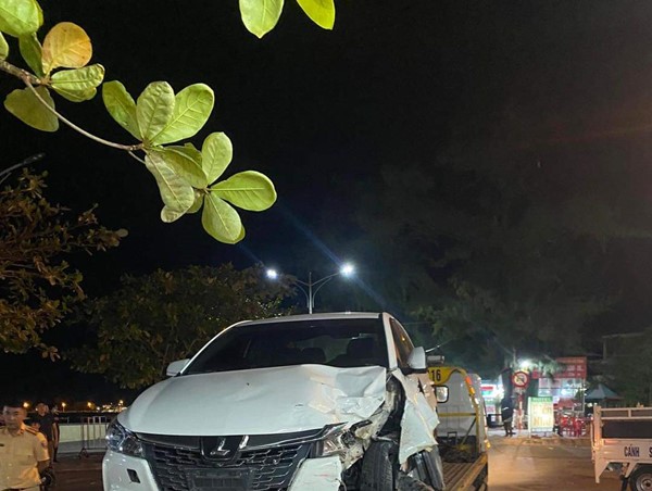 Người đâm gẫy chân chủ nhà nghỉ là Phó Trưởng Cơ quan điều tra (Quân khu 3)