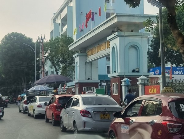 Dẹp nạn xe dừng đỗ sai quy định: Đâu lại vào đó 