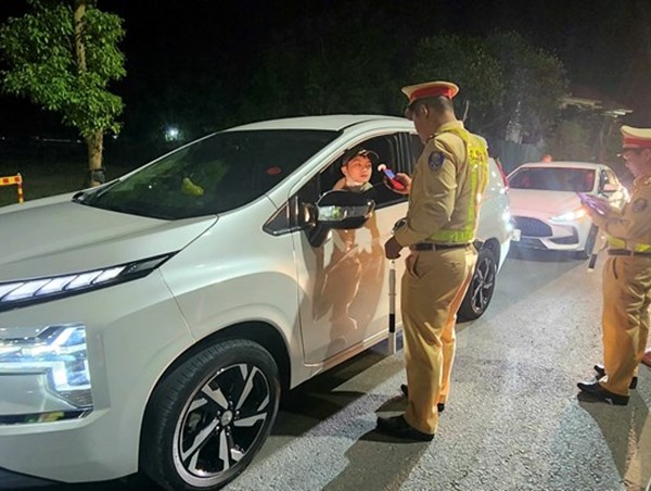 Quảng Ninh: Tăng cường đo nồng độ cồn đảm bảo ANTT, ATGT