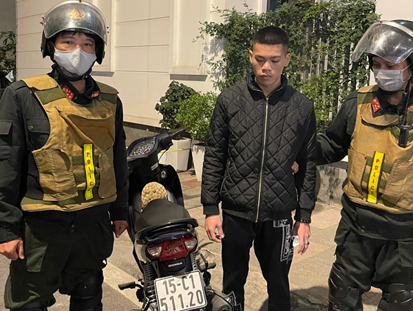 Hải Phòng: Xử lý nghiêm các nhóm thanh niên kẹp đôi, lạng lách đánh võng