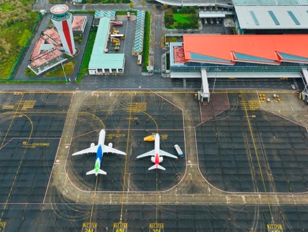 Quảng Ninh: Máy bay hàng đầu Trung Quốc trình diễn tại sân bay Vân Đồn