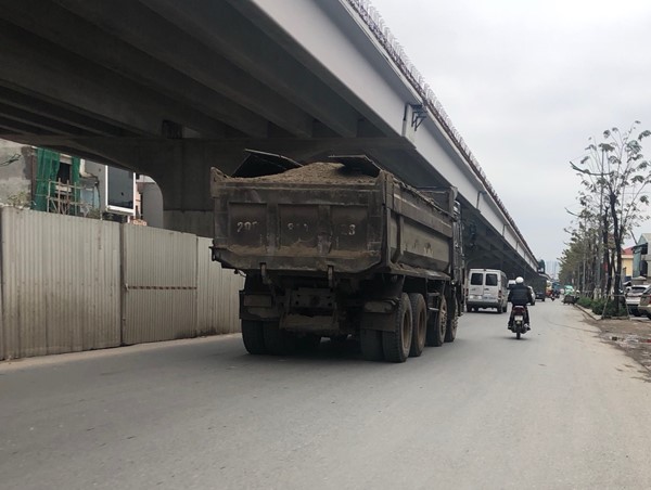 Hơn 500 lái xe bị tước bằng vì vi phạm chở quá tải trọng trong tháng 3/2020