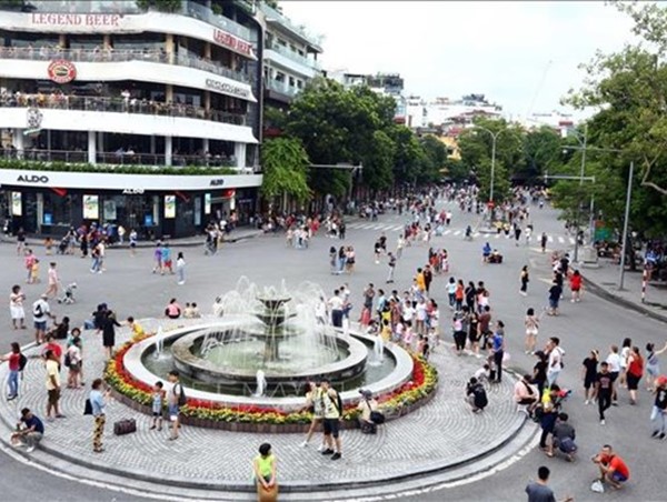 Hà Nội tạm dừng hoạt động phố đi bộ để phòng chống dịch Covid-19