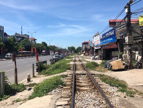 Cục Đường sắt Việt Nam 'giục' 13 tỉnh chưa thông tin về lộ trình xóa lối đi tự mở qua đường sắt