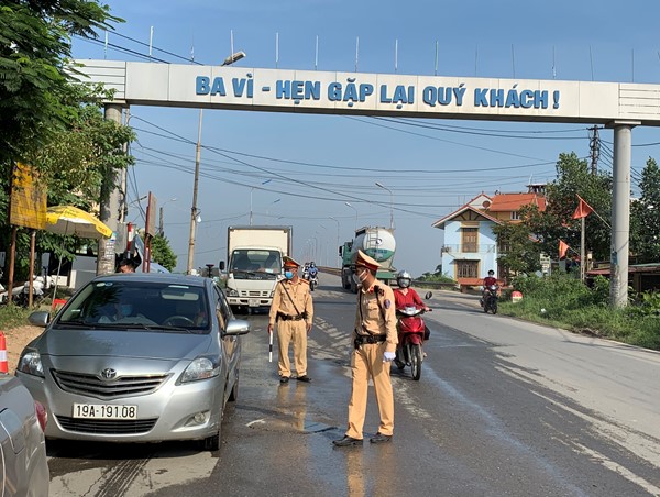 Hà Nội: Tiến hành dỡ bỏ 22 chốt kiểm soát tại các cửa ngõ