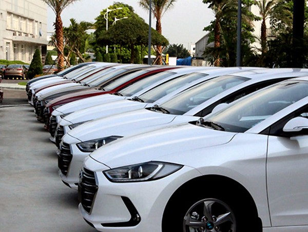 Các nhà nhập khẩu ô tô mong muốn được giảm lệ phí trước bạ