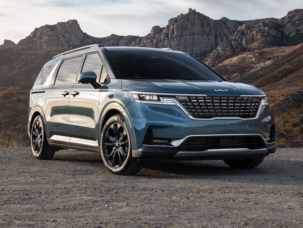 Hơn 2.900 chiếc Kia Carnival bị triệu hồi do gặp lỗi cửa trượt